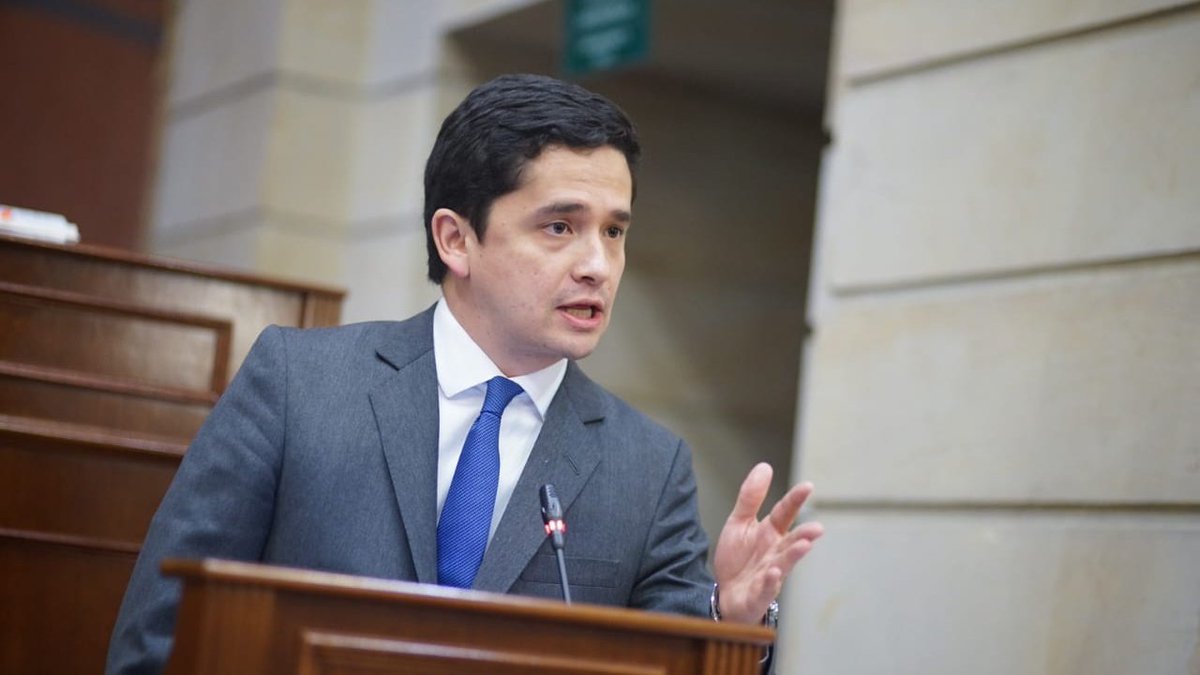 ¡Lo logramos! ¡Ganó Colombia, ganó el Estado de Derecho y ganó la Paz! La <a href="/CamaraColombia/">Cámara de Representantes de Colombia</a> acaba de rechazar de plano objeciones a #LeyJEP.” Esta fue mi intervención en el debate de hoy 👇🏻

📽️ youtu.be/nTuiJxlz_7Q