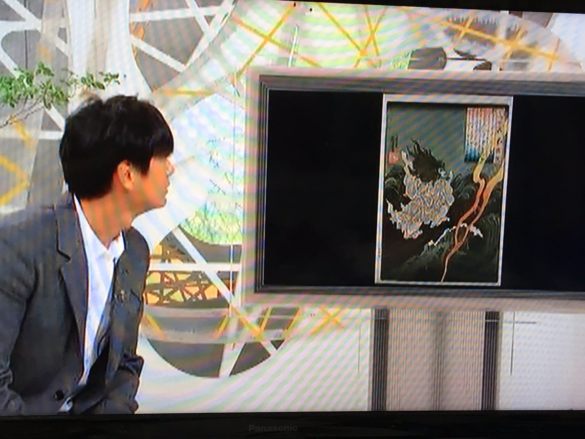 Yukiwo Yasuyo 井浦新さんは 平清盛 で 崇徳天皇 を演じるのに 大河ドラマのスタッフさん達に 百人一首之内 崇徳院 を配り 最期のシーンの特殊メイクなどにこの浮世絵の雰囲気を反映させたとか 私もうろ覚えで 昨日 Dvdに焼いていた過去の日曜