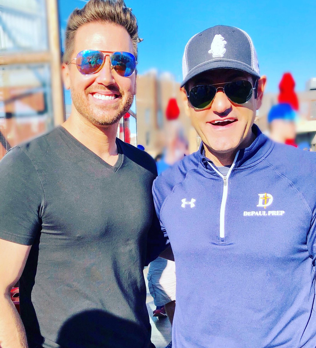 PeteMcMurray's tweet image. .@RyanChiaverini the best!  Can you guess which guy played college football &amp;amp; which guy looked like a football in college?  Watch @windycitylive weekdays at 1pm on @abc7chicago #CubsWin #SpringInChicago ⚾️ 🍺 ☀️