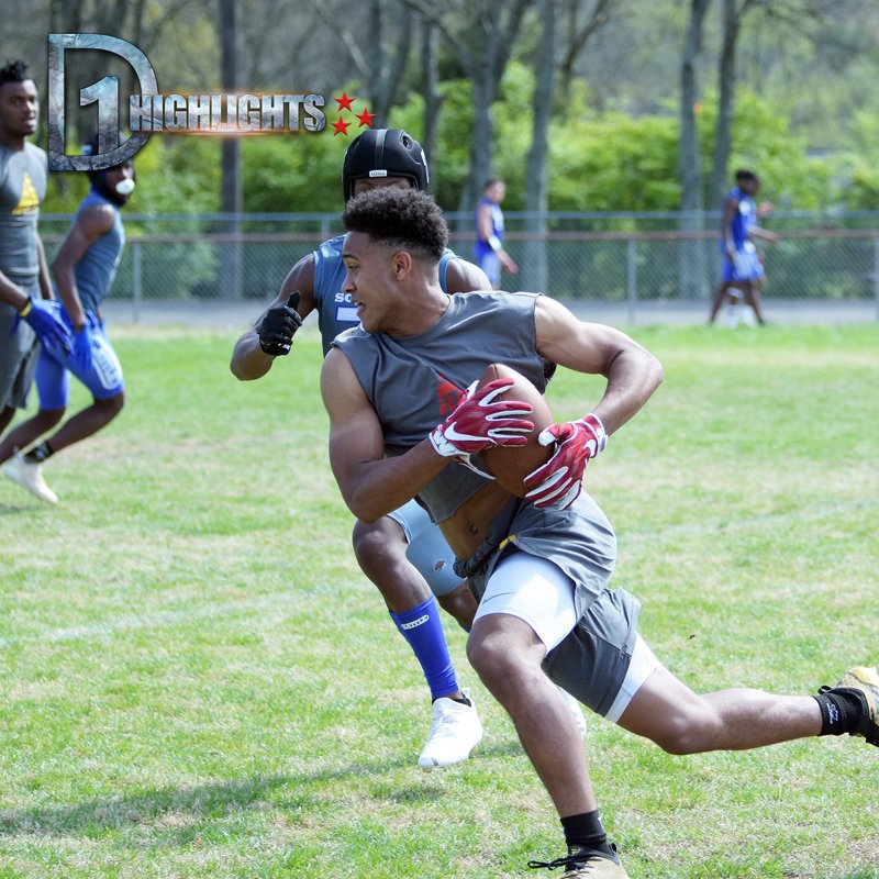 d1highlights's tweet photo. Can't wait to see what this @ClubTouchdown reciever / QB duo does this season @chayce22 &amp; @ethan7cash ! We have watched them burning up the airwaves this #7v7 season for @_Elite3 #tennesseehighschoolfootball https://t.co/r8rFvhcEe7