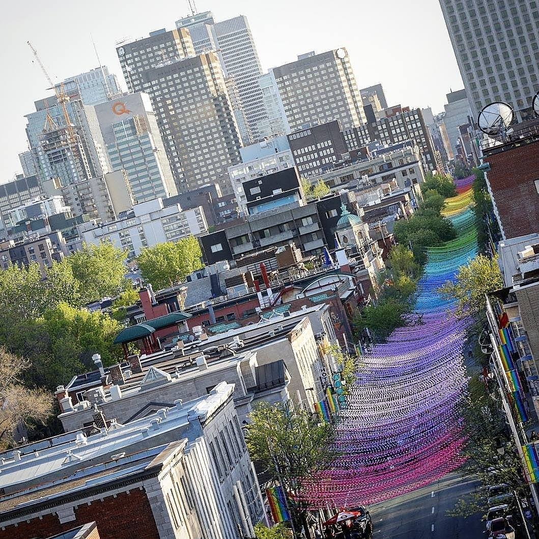 FierteMTLPride's tweet photo. Le village en été 🌞🌈 💜
The village in Summer 🌞🌈 💜
Photo crédit @evablue
#fierteMTL #prideMTL #montreal #mtl #mtlmoments #mtllife #mtlfest #summer #été #rainbow #arcenciel #Fierté #canada #explorecanada #instagram #instagood #instamood #love #follow #repost #queer https://t.co/HtXcWiwyHf