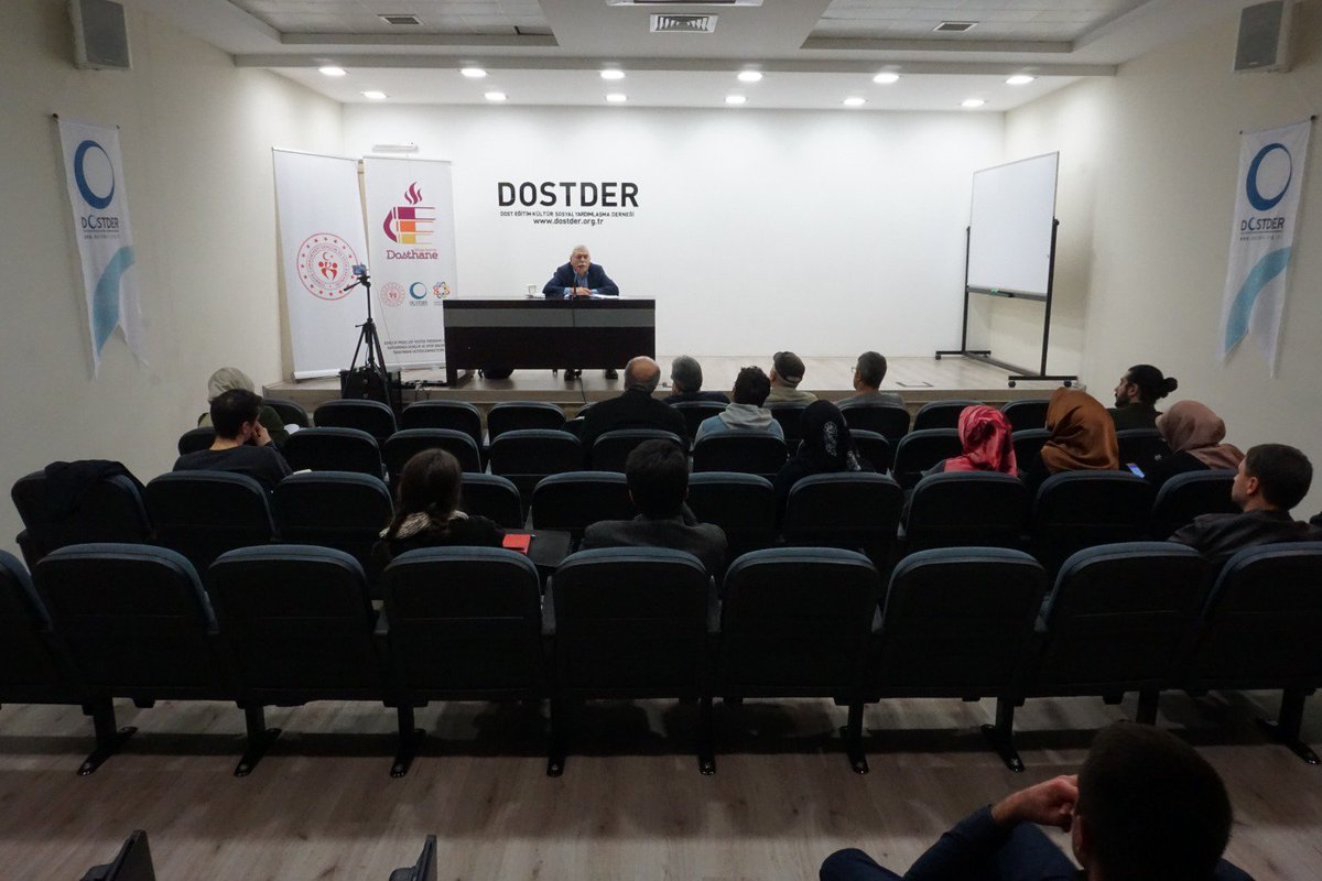 DOSTHANE55's tweet photo. #DosthaneKonuşmaları 5
#ŞakirDiclehan ile "#TürkEdebiyatında 2 #Üstat #NecipFazıl ve #SezaiKarakoç"u konuştuk.
@GSBgenclikproje @GSBdestek @gencliksporbak @kasapoglu 
#Gençlerİçin #GençlikProjeleriDestekProgramı #HayataKatıl #Samsun 
#Dostder @Samsun_GSIM 
#Dosthanekitapkahve https://t.co/TiAsilPbHk