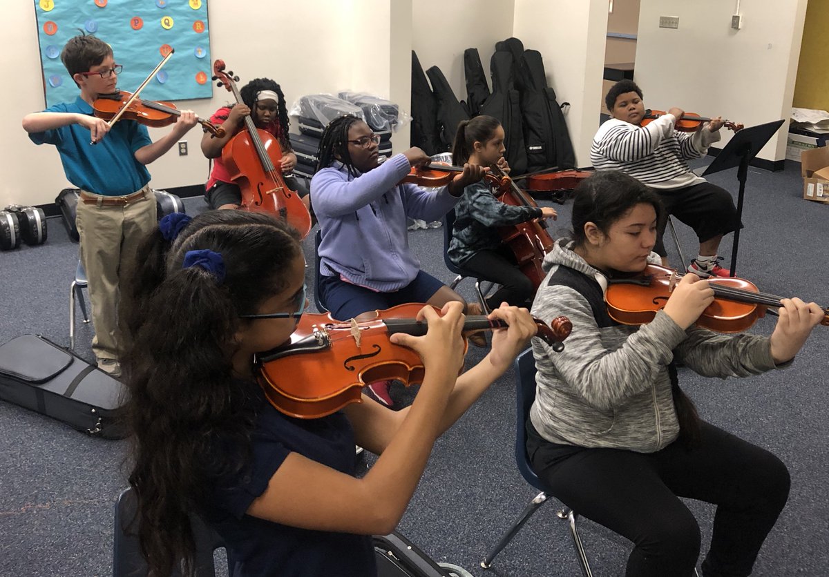 SandyLaneES's tweet photo. Our 5th grade Strings class is working to earn their bows. Go, Musicians! 🎻
#TheArtsLane #artsforkids #artsed #artsintegration #elementarystrings https://t.co/2nGJ8EGyvy