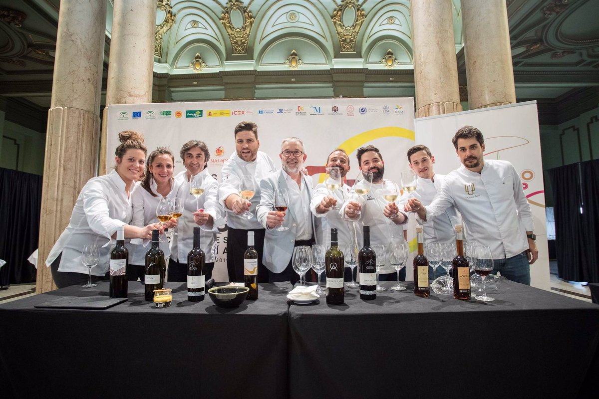 Hace una semana celebramos Fusión Gastronómica. Un menú maridado elaborado por <a href="/kiskogarciachef/">Kisko García</a> José Carlos García <a href="/jcgrestaurante/">José Carlos García</a> <a href="/Juanlu__LU/">Juan Luis Fernandez</a> y @xantyelias y coordinado por <a href="/FerrerPepe/">José Ferrer</a>
Muchas gracias a todos!!