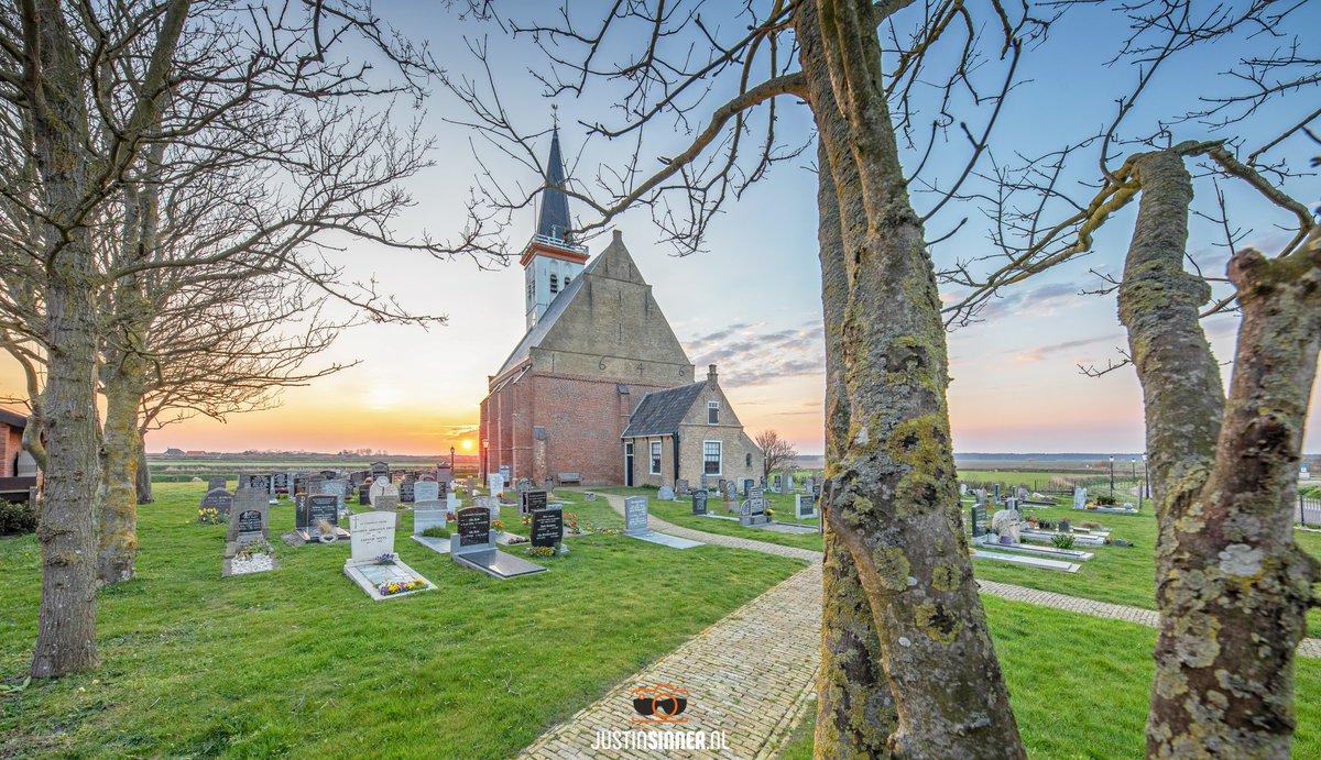 Vanavond even mijn nieuwe lens getest, de SIGMA ART 12-24mm groothoeklens, Top-lens! #texel #justinsinner #sigma #canon5dmark4 #fotografie #kerk #denHoorn
justinsinner.nl