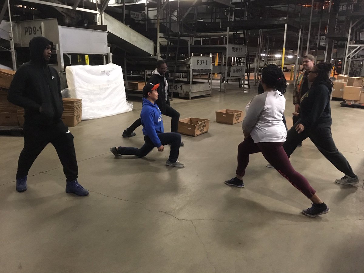 JeffB_UPS's tweet photo. Daysort CHSP Monday health &amp; wellness activities on April 8! Managing stress through exercises! 💪🧘‍♀️🧘‍♂️🏅#torontohub #wellness #nutritionandhydrationweek https://t.co/JBU8m5g9Gu