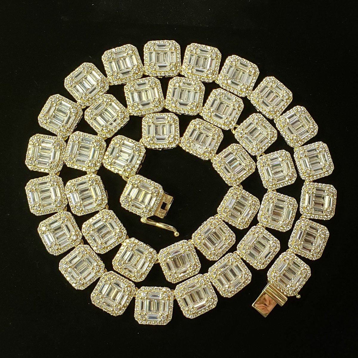 CRJBEST's tweet image. #icedoutchain #hiphopchain #baguettcjain 
New baguett cz chain!
Creamjewelrybest.com