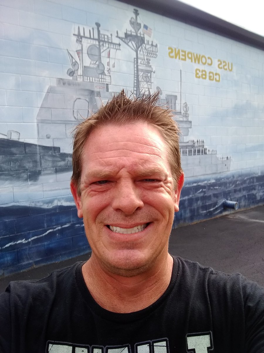 dacavery's tweet photo. @TheKennyJohnson When I photo doubled you years ago everyone said that our resemblance was very strong https://t.co/Dr4OUUJLIt