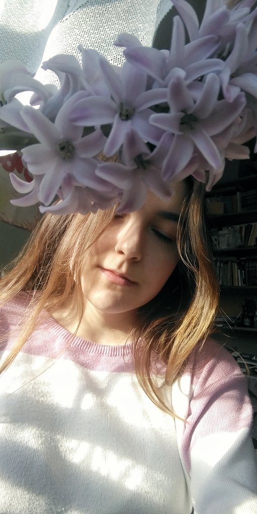 fallingfore's tweet image. ✨hurts, but i know how to hide it
       kinda like it✨

 happy tuesday 💞

{#tuesdayselfie @EthanDolan @GraysonDolan}