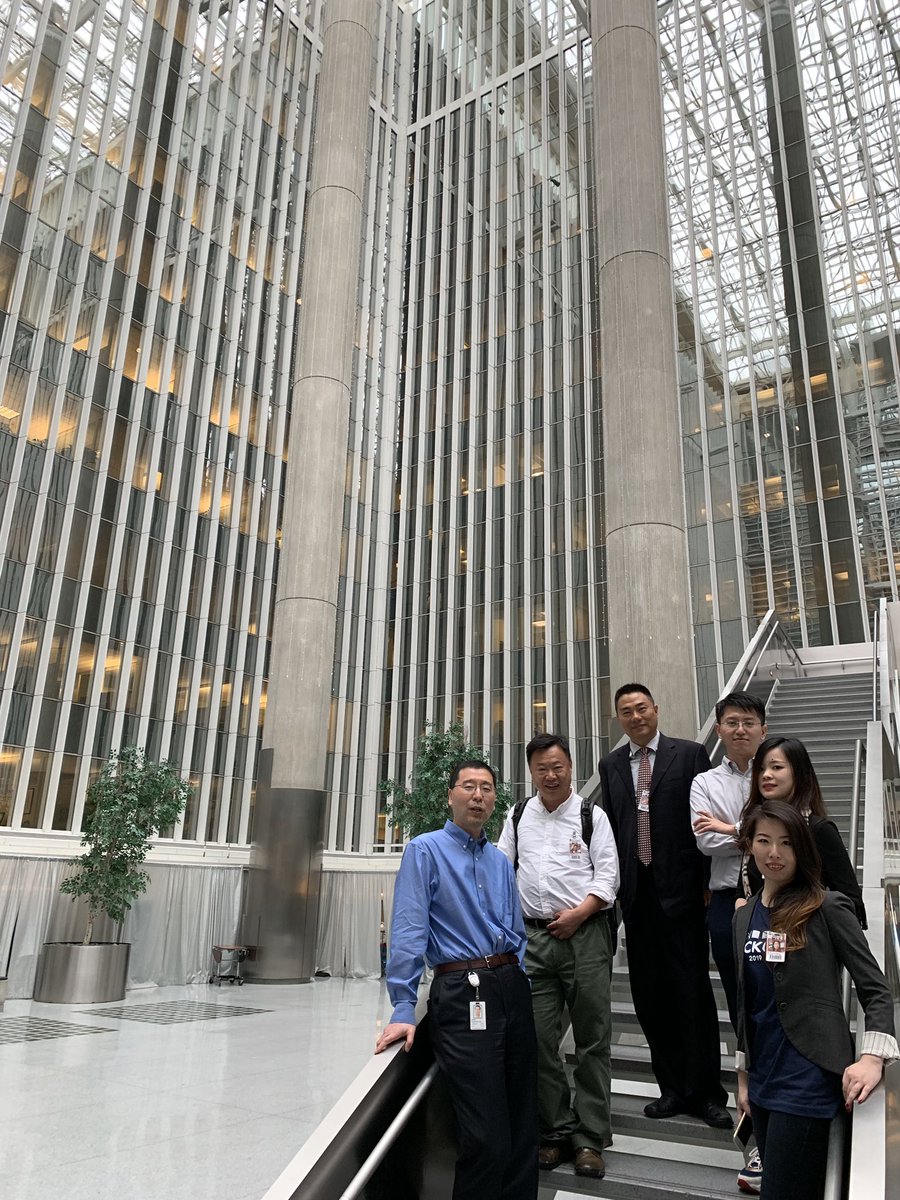 SunnyFengHan's tweet photo. At World Bank,Zhijun Zhang, lead of security architecture announced his colleagues will form a team on trusted computing to work together with Manhattan Project Fund based on the Elastos Modern Internet. Mr. Han will also lead a special team ，Kevin will act as CTO and Song as Se https://t.co/9cFV8g0XUk