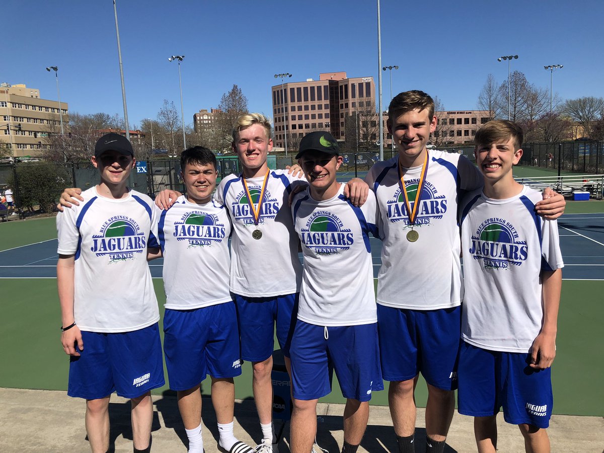BSSHSTennis's tweet photo. With a 1st place in C-Flight Dubs and a 6th place finish in A-Flight Dubs, the Jags take 3rd place in the 24-team Northtown Plaza JV Invite! #LockedIn 🙏🏻🙌🏻 https://t.co/pD5gscGsJf