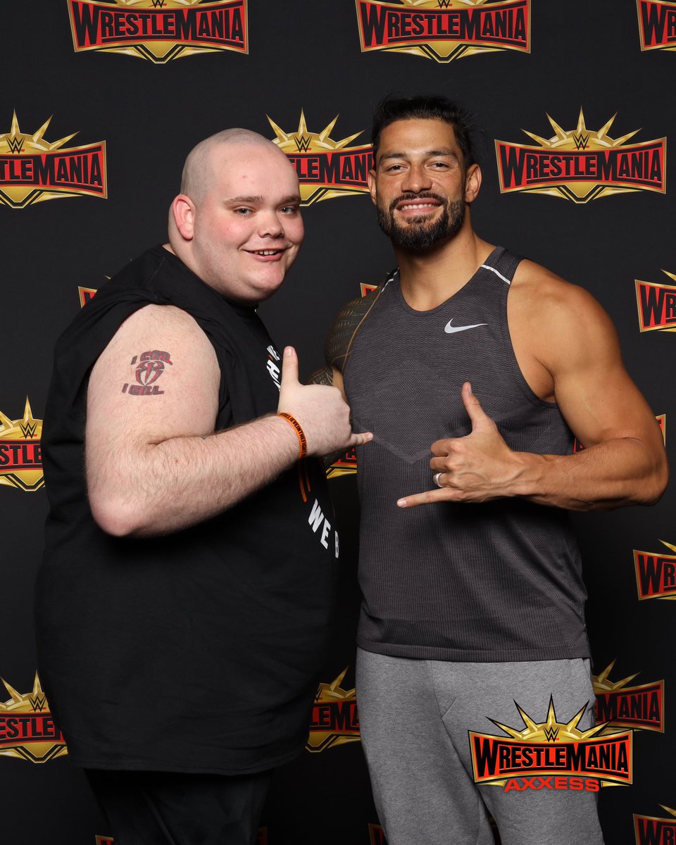😱😱😃😃😭😭 Roman remembered me!!! I can die happy now. Thanks @WWERomanReigns #Wrestlemania #Wrestlemania35 #Axxess #WWEAxxess #WrestlemaniaAxxess #RomanReigns #RomanEmpire #BelieveInTheFight #Blessed