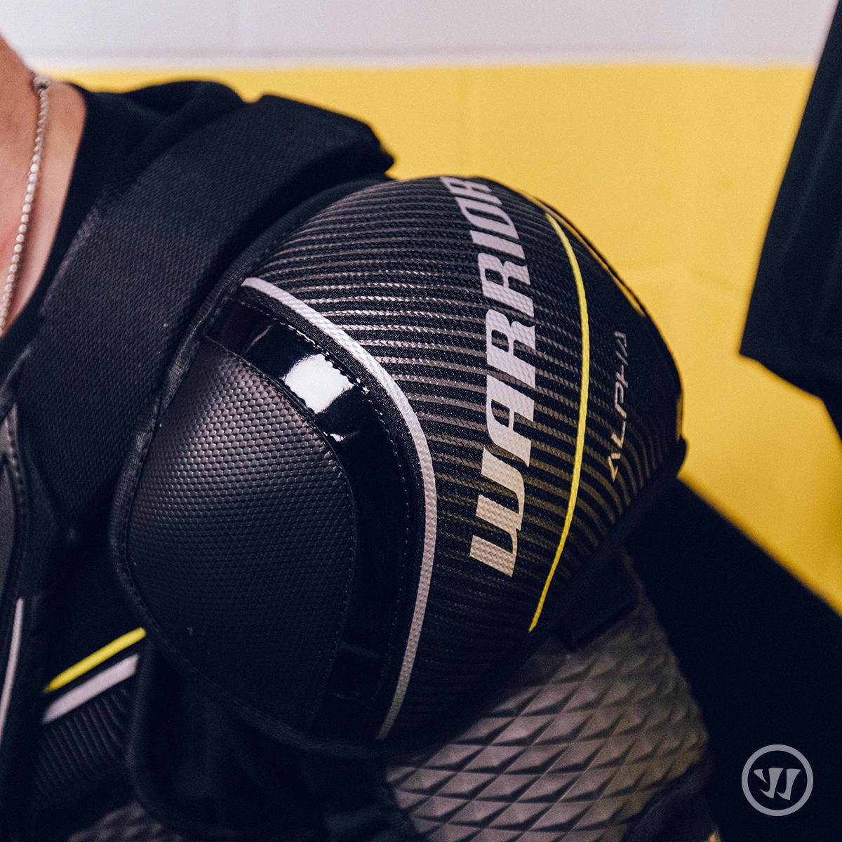 WarriorHockey's tweet photo. Our new #DynamicCap on the Alpha DX Shoulder Pads is lower profile and lighter weight that still provides maximum impactor performance and mobility. 
- 
The new textured #DXShell on the biceps and chest provide added, lightweight protection where it is needed most. https://t.co/uxTsVUNrxr