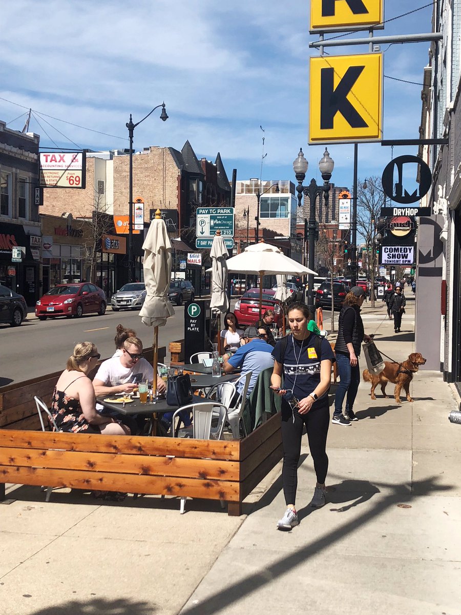 The sun’s out, the patio is open, and 🍔Barman’s Banquet🍔 starts at 5pm! 

#dryhopbrewers #chicagoburger #chicagobeer #chicagobrewery #lakeviewchicago