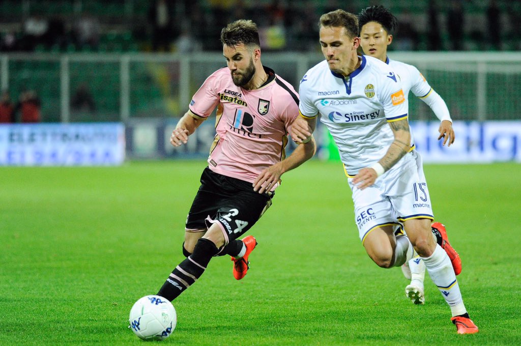 palermocalcioit's tweet photo. 📸 Palermo-Hellas Verona 1️⃣-0️⃣: gli scatti da 3️⃣ punti ➡️ https://t.co/suDQvIXURM #PalVer #rosanero https://t.co/JCUKlaKi2V