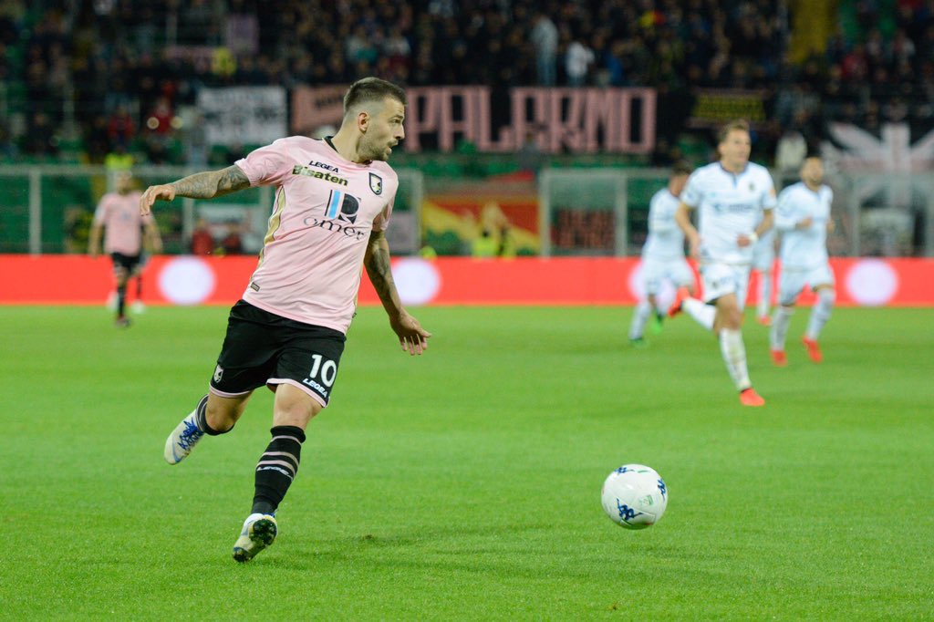 palermocalcioit's tweet photo. 📸 Palermo-Hellas Verona 1️⃣-0️⃣: gli scatti da 3️⃣ punti ➡️ https://t.co/suDQvIXURM #PalVer #rosanero https://t.co/JCUKlaKi2V