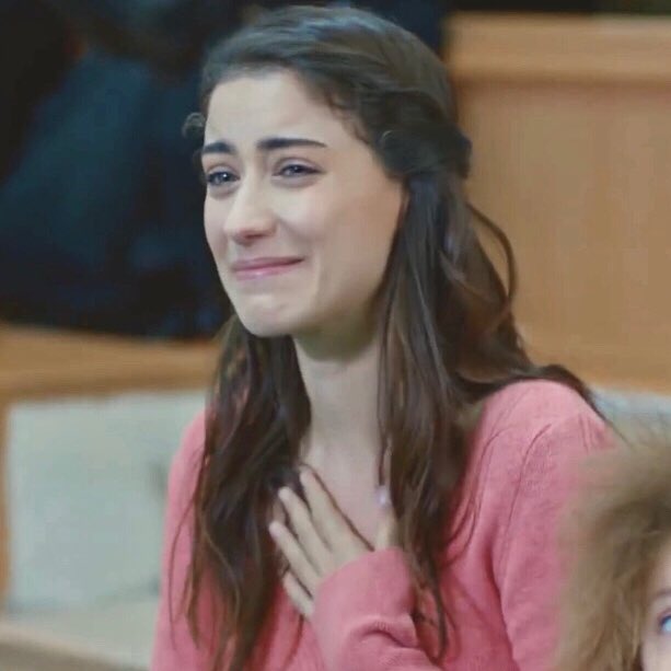 lovexHK_'s tweet photo. Hazal está en embarazada, estoy tan feliz por ella! te amo bebé  @HazalKaya110 🌸❤ https://t.co/6JrMYZLuci