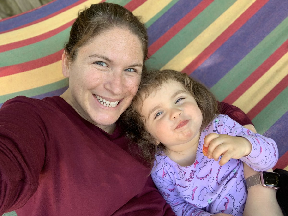 JDBrewerBooks's tweet image. Perfect hammock weather with my bestie. #heardlings