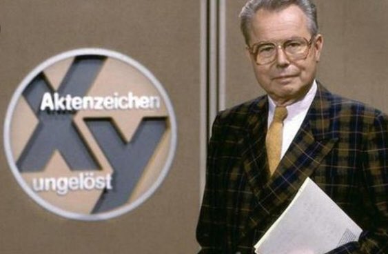 Der_Veransteila's tweet photo. #DerTraummann

Eduart Zimmermann würde von der Sendung schon mal diverse ScreenShots beiseite heften. https://t.co/4UjYFqWhej