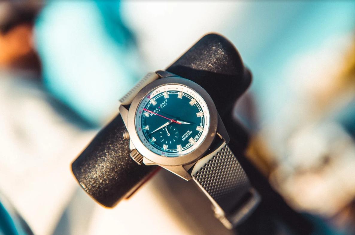 Hook + Gaff Watch Co on X: “Just as the name suggests, the Hook & Gaff  King Tide is a caliber of watch that doesn't come around very often.  Thanks to @PalmettoPursuit