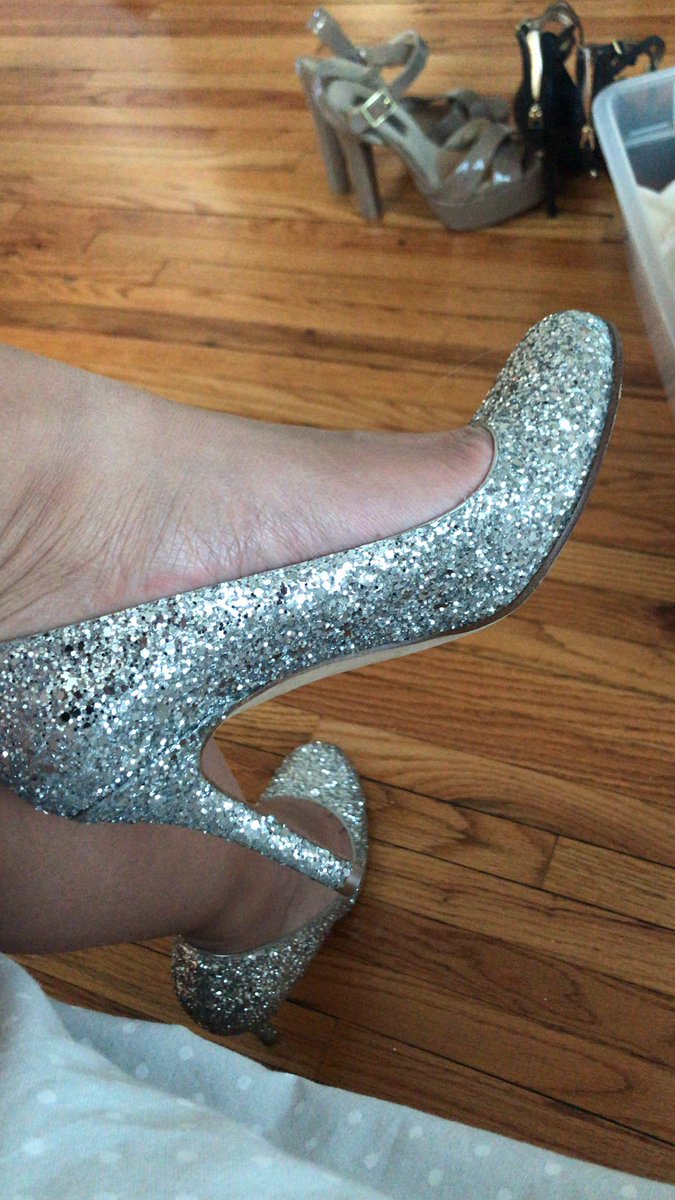 ThuyLanNews's tweet photo. Seeing donations for @ColvinCleaners #GownsforProm has me inspired to give too! Some lucky lady is going to feel like a princess in these sparkly Kate Spade heels I loved so much. Itโs time for some girls to truly sparkle on prom night โญ๏ธ Any cute, trendy things you can donate?! https://t.co/mbyrLqNCUu