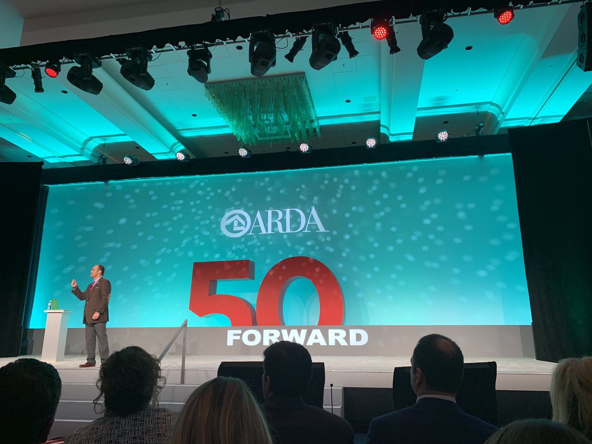 timesharesonly's tweet photo. Amazing keynote speaker @davidnour at #ARDAWorld2019 https://t.co/1IhEuaS8nL