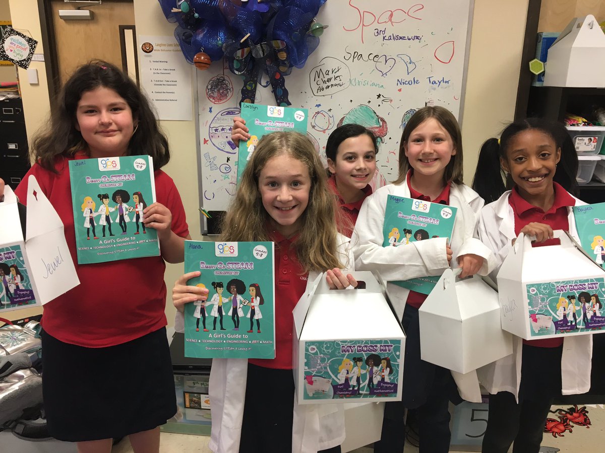 StepNoodles's tweet image. My last day with the girls chemistry club. We had a blast. We made bath bombs but no pictures of the process, it was soooo messy! Definitely doing this club again! @LangtreeCharter #sciencelabRULES #GIRLchemists