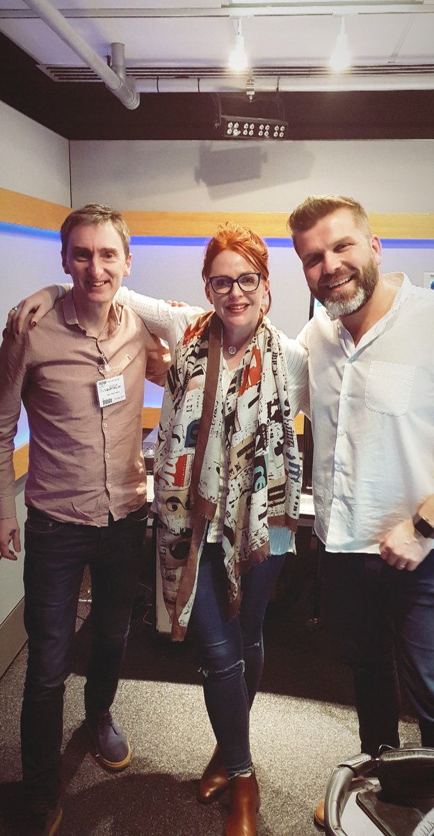 Just home after an enjoyable #VHS show with <a href="/vinnybelfast/">Vinny Hurrell</a> on <a href="/bbcradioulster/">BBC Radio Ulster</a>

Always good banter when <a href="/gerrymucker/">Gearóid Ó Muilleoir</a> is by your side!! 

If you missed the show you can listen back here:

bbc.co.uk/programmes/m00…

Until next time lads 🎧🎤🔊