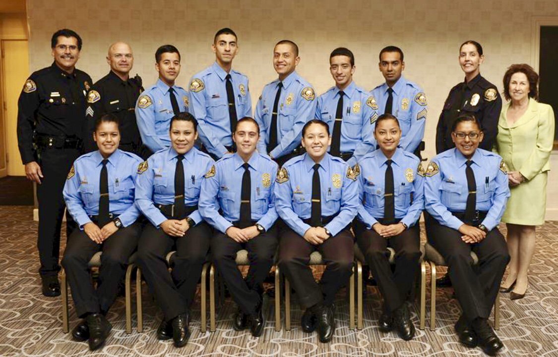 lbpd_volunteers's tweet image. Long Beach Police Explorer Post #295 is for motivated &amp;amp; service-oriented young men &amp;amp; women who have an interest in the law enforcement field.  In 2018, this dedicated group of volunteers, ages 14-20, donated 9.497 volunteer service hours! THANK YOU! #NationalVolunteerWeek2019
