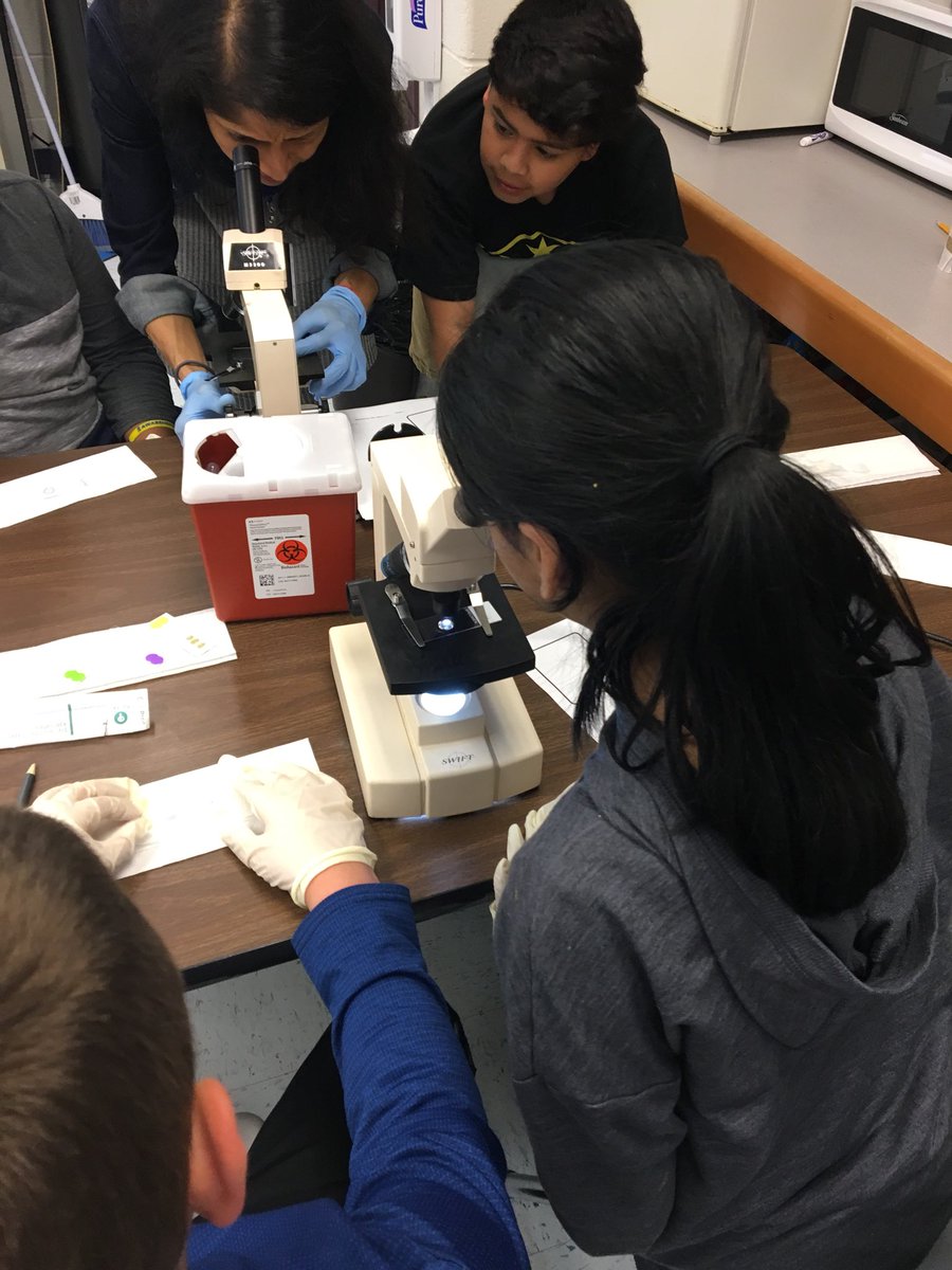 Another great lesson brought to us by <a href="/HHMIJanelia/">HHMI | Janelia</a>. Ss were able to see mouse brain neurons and their own cheek cells under the microscope. These scientists love these real life, hands on experiences!