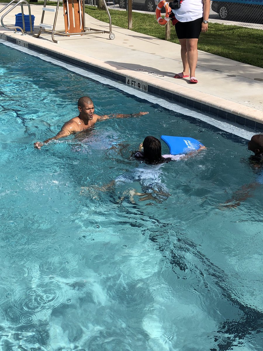 dgbartel's tweet image. He’s a @MiamiHEAT and #community legend #OnTheCourt and #InThePool. Thank you @ShaneBattier for “jumping in” with @FLBlue to teach #swimsafety lessons to #SouthMiami children at the annual #AprilPoolsDay.