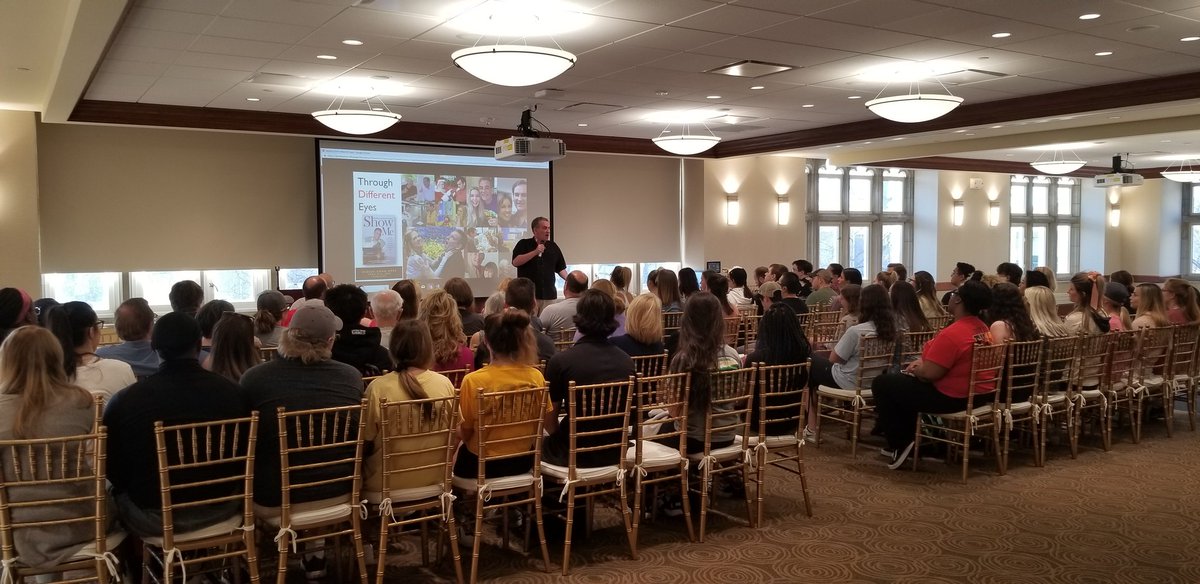 Steve_Klien's tweet photo. It's a full house with Randall Kenneth Jones, delivering the keynote address kicking off #COMMWeek19 with @MizzouComm! @randallkjones https://t.co/mJAeXUrOey