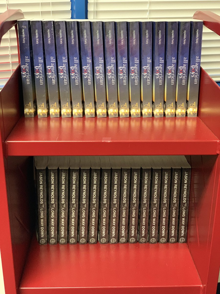 dlrwilliams's tweet photo. Thank you @JasonReynolds83 for providing books to our high school students. #blessed #dhsthink2019 https://t.co/Oj8TMpye9T