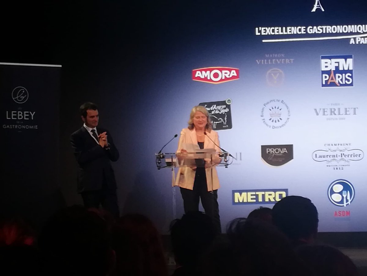 senateurJGM's tweet photo. Heureuse et honorée d’avoir été choisie, en tant que présidente du #Rayonnement français🇫🇷, comme marraine de la soirée des #Lebey de la #Gastronomie au Pavillon Gabriel. Bravo aux organisateurs pour le grand succès de cette magnifique soirée 👍 https://t.co/L66ozUPX7B