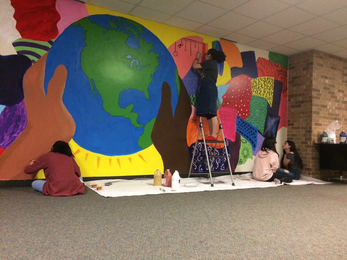 CauserLaura's tweet photo. Mural painting, thank you NHS for the help ⁦@KleinForest⁩ ⁦⁦@kfnhs18_19⁩ https://t.co/M43RT2WeAI