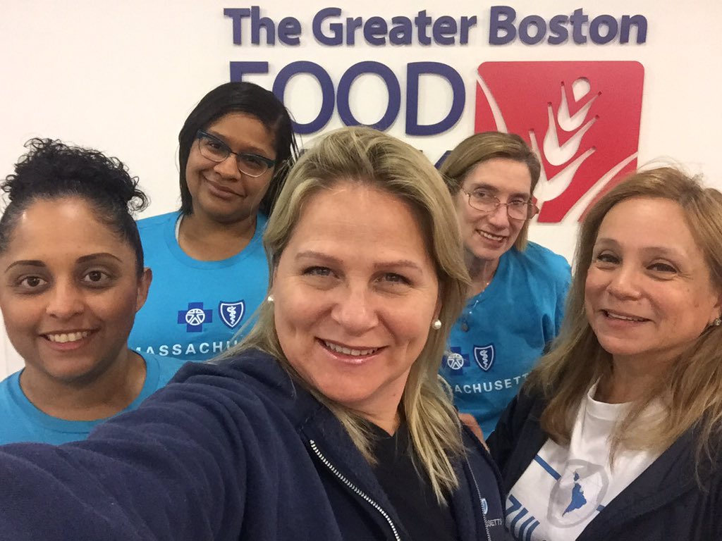 b143143's tweet photo. Kicking off #VolunteerWeek @Gr8BosFoodBank!
Thank you #AZULatix ERG volunteers!
@BCBSMA @BCBSMA https://t.co/5JFZAGoJp8