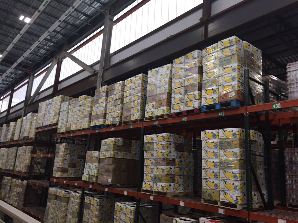 b143143's tweet photo. Kicking off #VolunteerWeek @Gr8BosFoodBank!
Thank you #AZULatix ERG volunteers!
@BCBSMA @BCBSMA https://t.co/5JFZAGoJp8