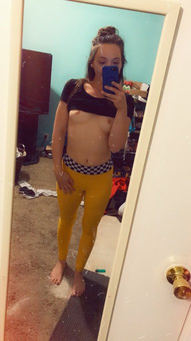 Cabs are heeeeereeee https://t.co/EVzQOHA2VW