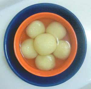 sense_nosense's tweet photo. "Similarly, ready around 12 to 13 small size balls from the whole chenna." https://t.co/Y7G4wmn99G #dessert #rasgulla #recipe https://t.co/leXNzIHbNJ
