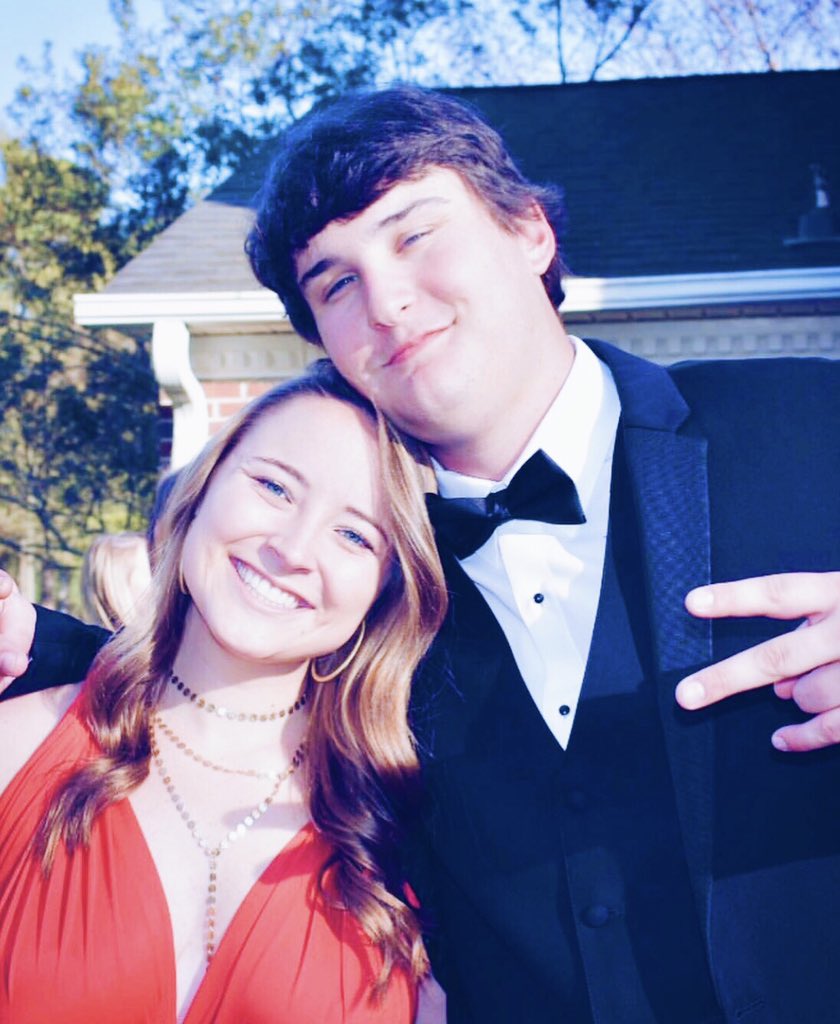 PCADPi's tweet image. the boys are back in town for formal szn #blackdiamond19 ✨💎💗