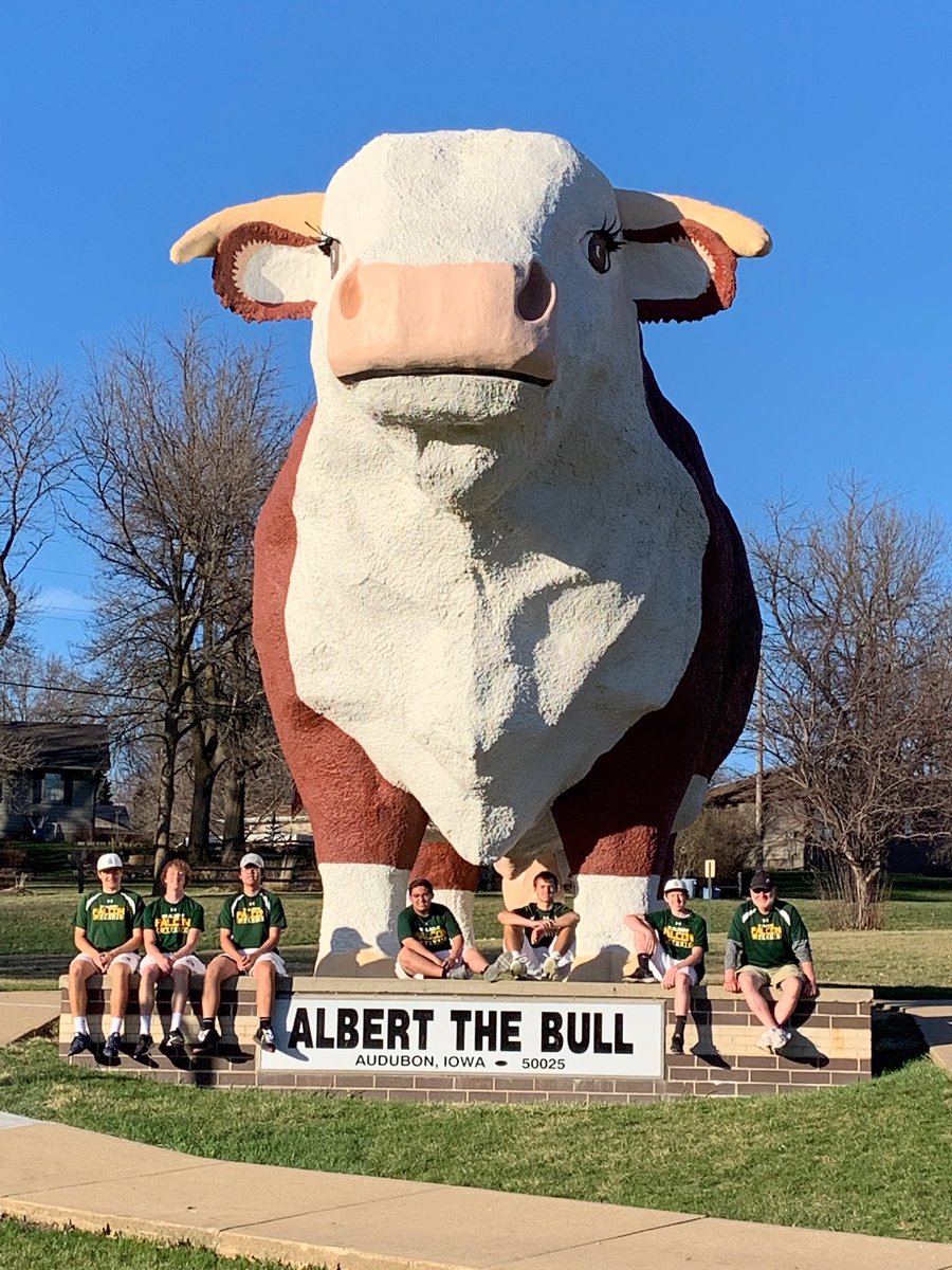 stalberttennis's tweet photo. Winning 7-2 in Audubon can’t be complete without the world famous Darrell’s Pork Tenderloin. #youarewhatyoueat https://t.co/7DoWmwq5gz
