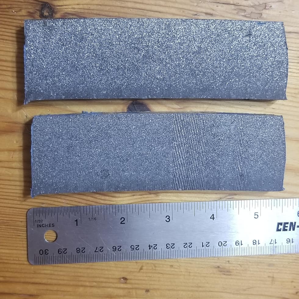 KnifeUsa's tweet photo. Speckled aluminum knife scales.

$18 with PayPal.  Message to buy. Price includes shipping to the continental US

Length: 5.375"
Width: 1.625"
Thickness: 0.5"

Aluminum shavings encased in epoxy resin

#Blacksmith #blacksmithshop #blacksmithartist #blacksmithingtools https://t.co/wlw1RGkVo3