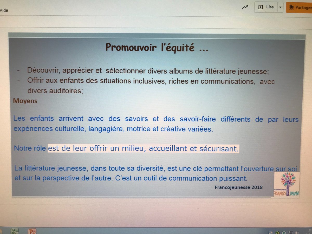 NimoAhmed29's tweet photo. Le personnel du pavillon Francojeunesse a eu la chance d’avoir une présentation sur la diversité linguistique et l’équité avec la littérature jeunesse dans le cadre d un projet PALPE de 2 enseignantes. #JPCEPEO @NatouSirois https://t.co/l40zR6UQL6