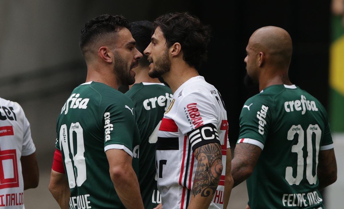 SaoPauloFC's tweet photo. Há cinco anos ele chegava aqui. Cresceu, hein, capitão? https://t.co/U169RfFBLP