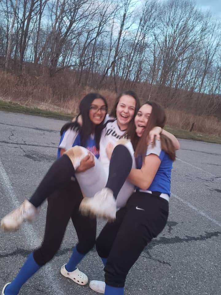 touchdown1999's tweet photo. These 3 freshmen might compete against each other for their high school Varsity teams, but they will always go into battle together wearing TC Futures Blue &amp; White. 
#Sasha00 #Dee14 #Hailey42 
#TC4Life https://t.co/jLLy7pmau3