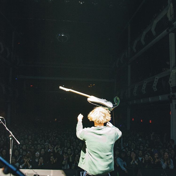 icaruswalksnet's tweet photo. yoshiflower Instagram:
lil bb learned to fly last night !!
boston ur next
📸 dylanpea on Instagram
#YoshiFlower #epikhigh2019tour #EPIKHIGH https://t.co/bJhMuHfETq