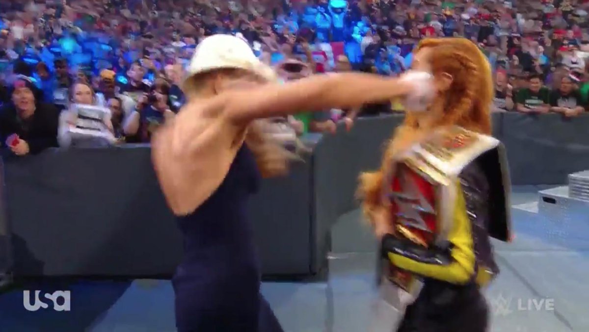 SportsterNews's tweet photo. LACEY STARTED A BRAWL WITH THE CHAMP IN HEELS. 

RESPECT. 

#RAW
#RAWaftermania https://t.co/J7VfGgUgV3