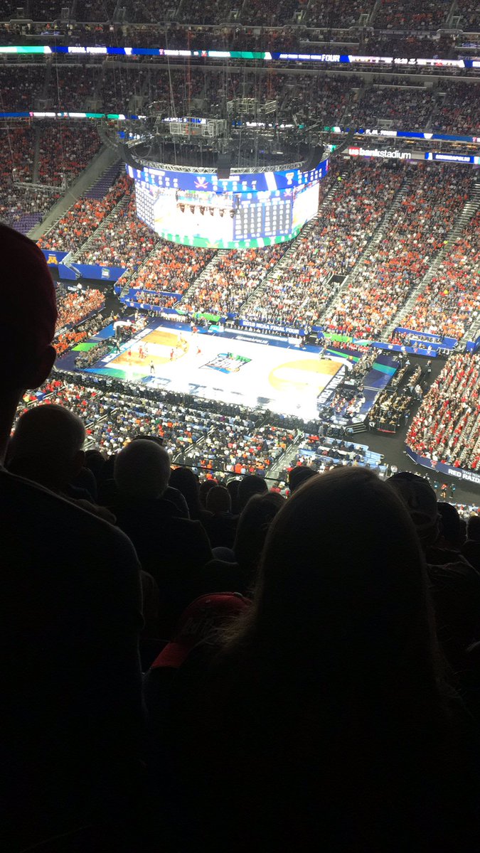 JenniferLChou's tweet photo. @CapitalOne please give us a #capitaloneupgrade from section 338, row 19, seats 13 &amp; 14 so we can see the game! #forevergrateful #datenight https://t.co/BvZEMNPAl4