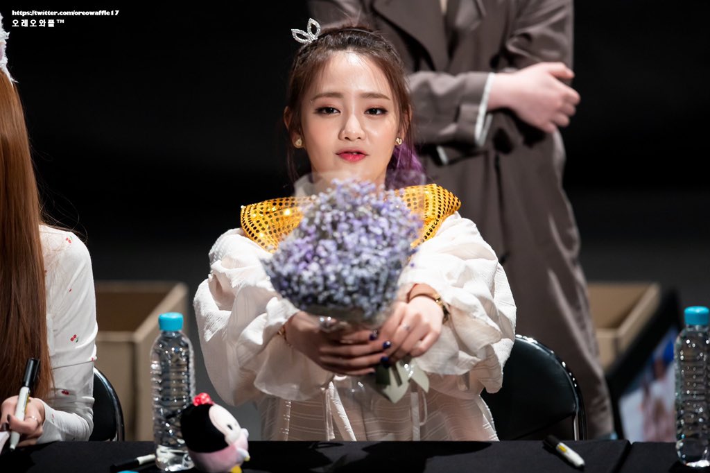 190407 → #민니 © oreo waffle