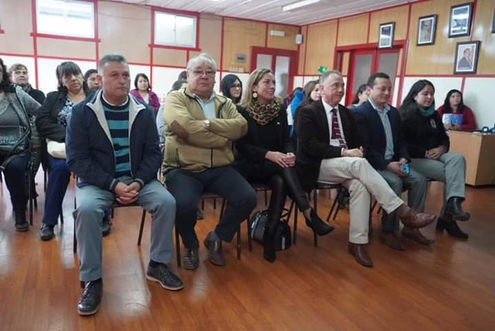 W_Fehrmann's tweet photo. #ProgramaJefasdeHogar

Hoy en Lanco la @MMEG_LosRios @W_Fehrmann dio la bienvenida a 60 nuevas usuarias del Programa Jefas de Hogar ejecutado con el @MunicipioLanco y el @SernamegLosRios, con especial énfasis en la autonomía económica #AgendaMujer @Rolando_PenaR https://t.co/xbgeicRoKM